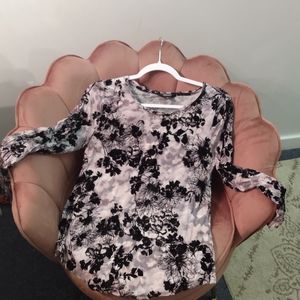 Vera Wang lovely lilac+velvet long sleeve top